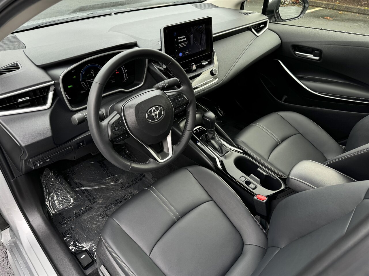 2024 Toyota Corolla Hybrid XLE 53/46 MPG   - Photo 2 - Portland, OR 97211