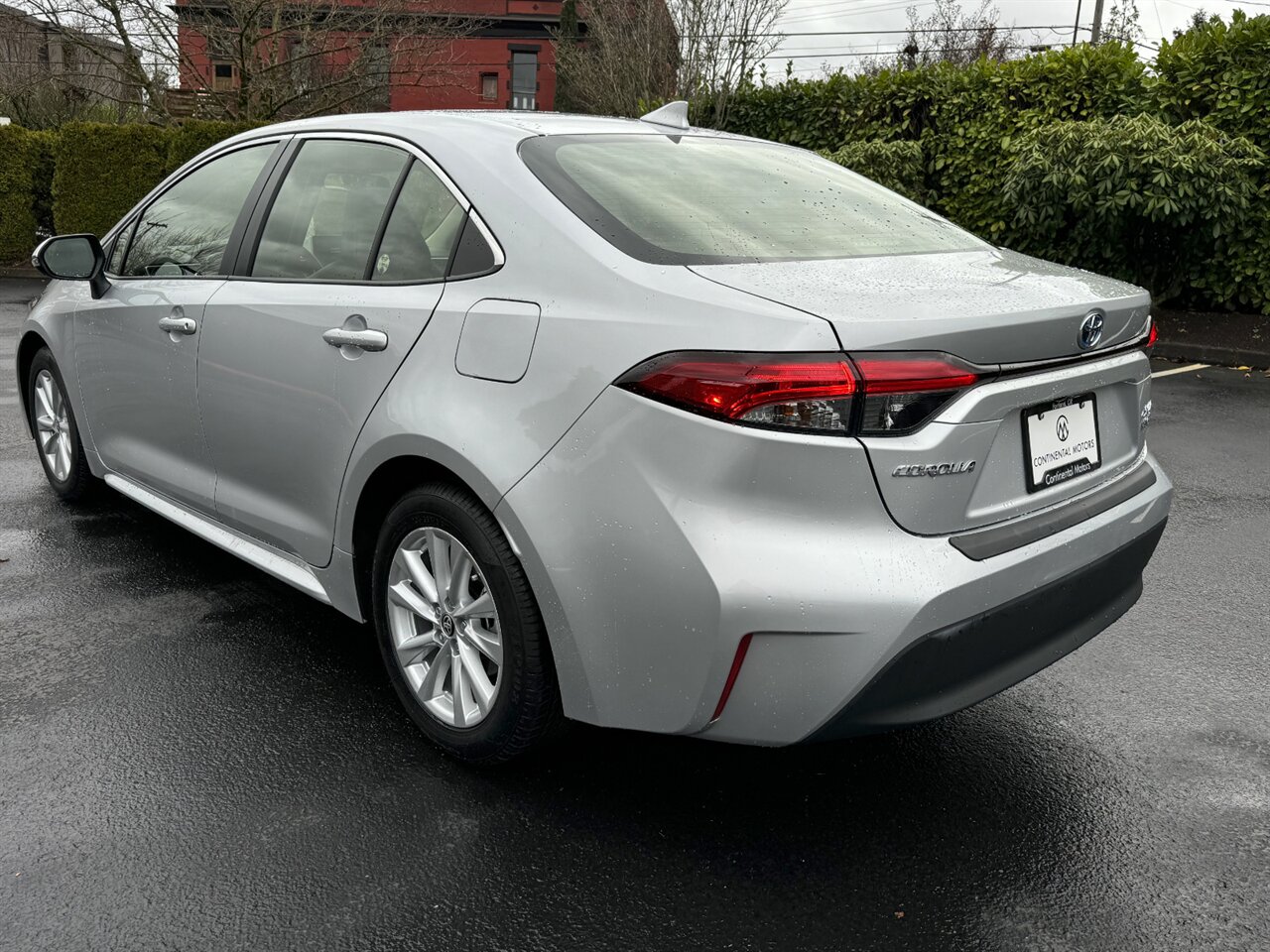 2024 Toyota Corolla Hybrid XLE 53/46 MPG   - Photo 10 - Portland, OR 97211