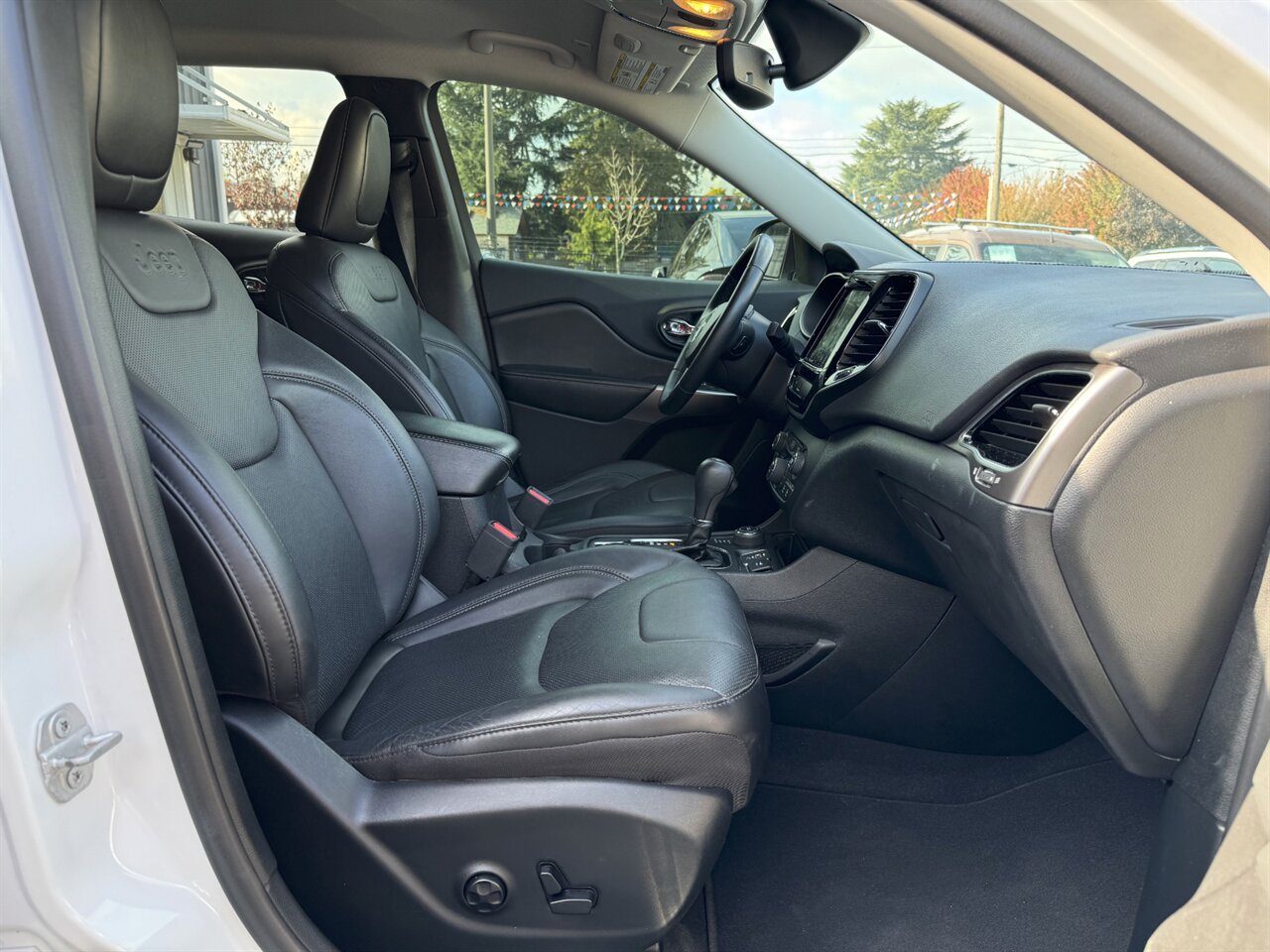 2019 Jeep Cherokee Limited 4X4 BLIND SPOT LEATHER   - Photo 20 - Portland, OR 97211