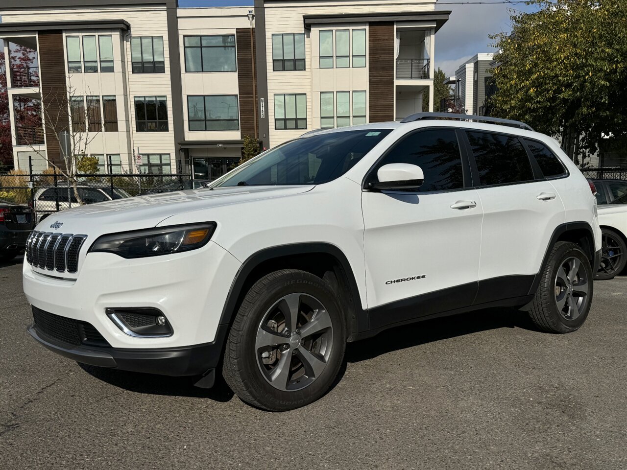 2019 Jeep Cherokee Limited 4X4 BLIND SPOT LEATHER   - Photo 1 - Portland, OR 97211