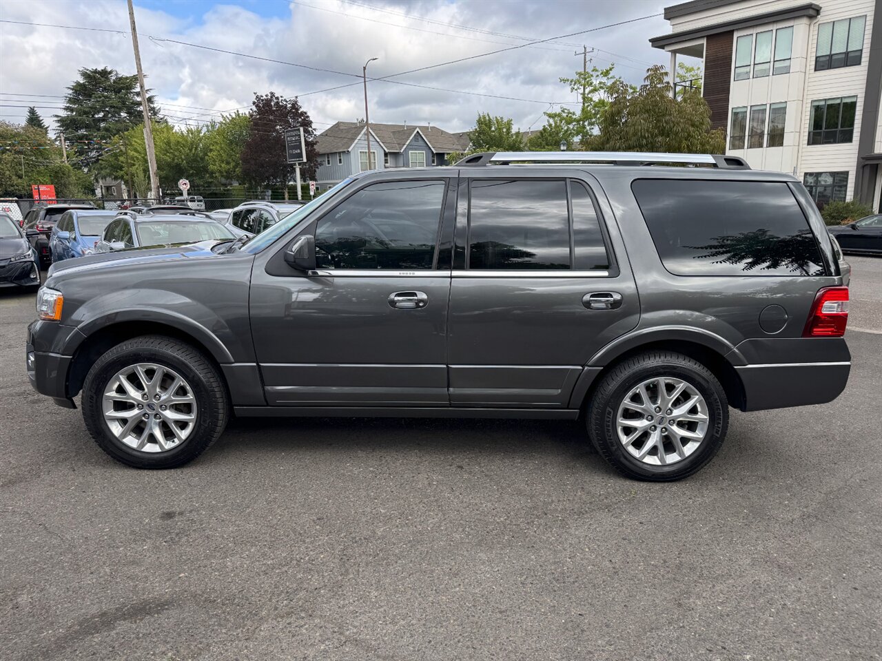 2017 Ford Expedition Limited 4x4 ECOBOOST APPLE CARPLAY - Photo 4 - Portland, OR 97211