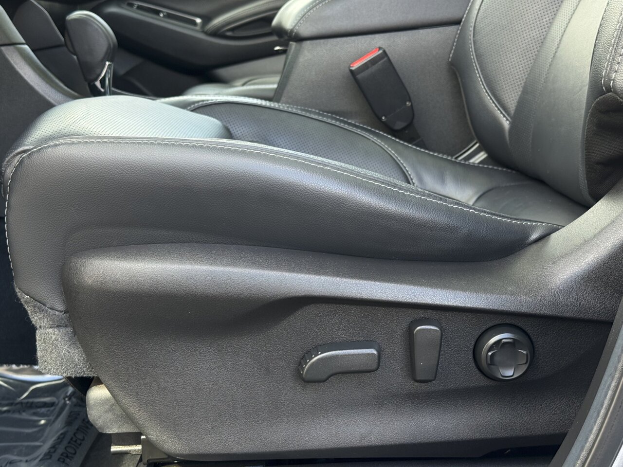 2024 Subaru Ascent Limited 8-Passenger LOADED   - Photo 26 - Portland, OR 97211