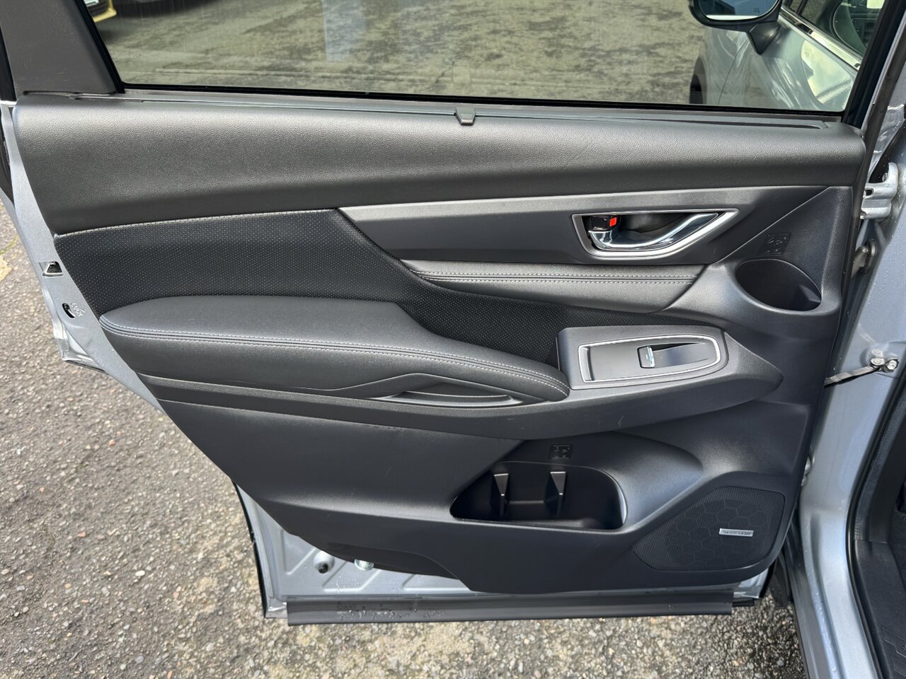 2024 Subaru Ascent Limited 8-Passenger LOADED   - Photo 16 - Portland, OR 97211