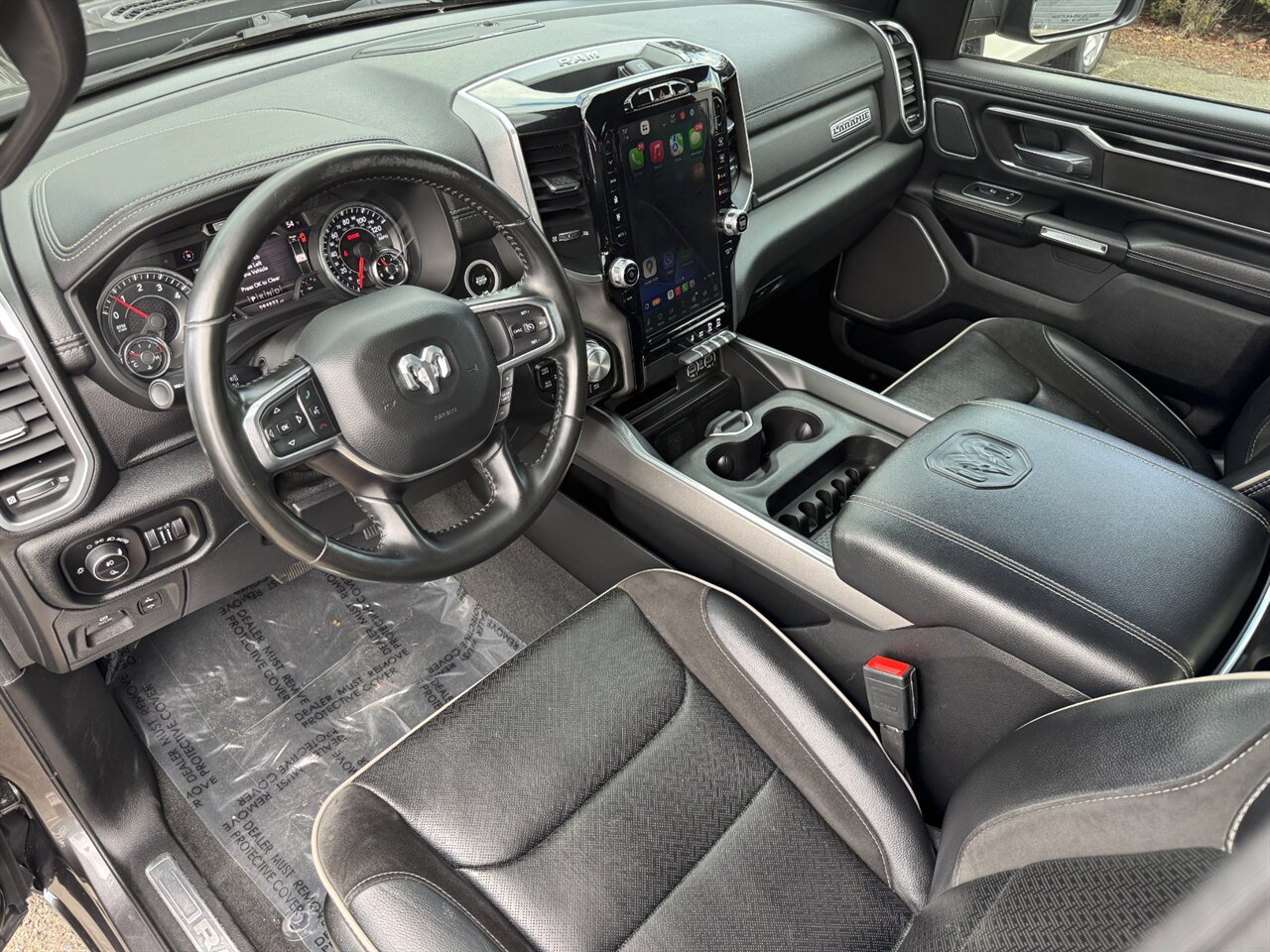 2022 RAM 1500 Laramie 4WD   - Photo 2 - Portland, OR 97211