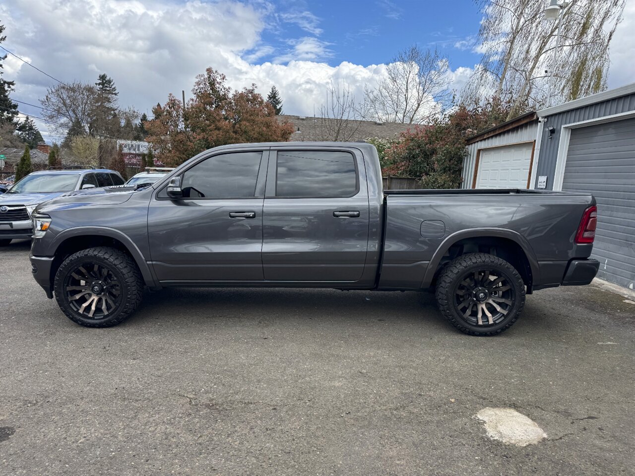 2022 RAM 1500 Laramie 4WD   - Photo 4 - Portland, OR 97211