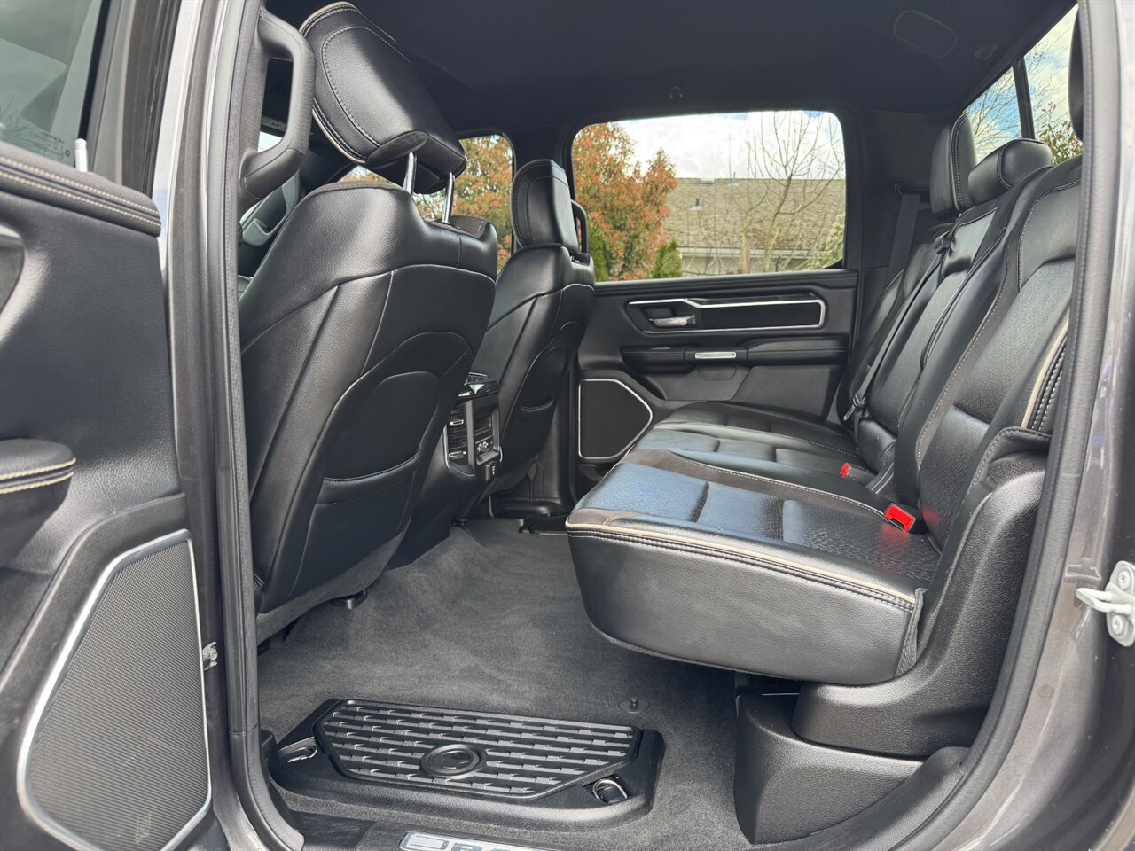 2022 RAM 1500 Laramie 4WD   - Photo 13 - Portland, OR 97211
