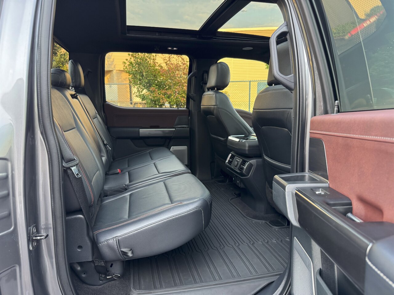 2021 Ford F-150 Lariat HYBRID LEVELED LOADED - Photo 17 - Portland, OR 97211