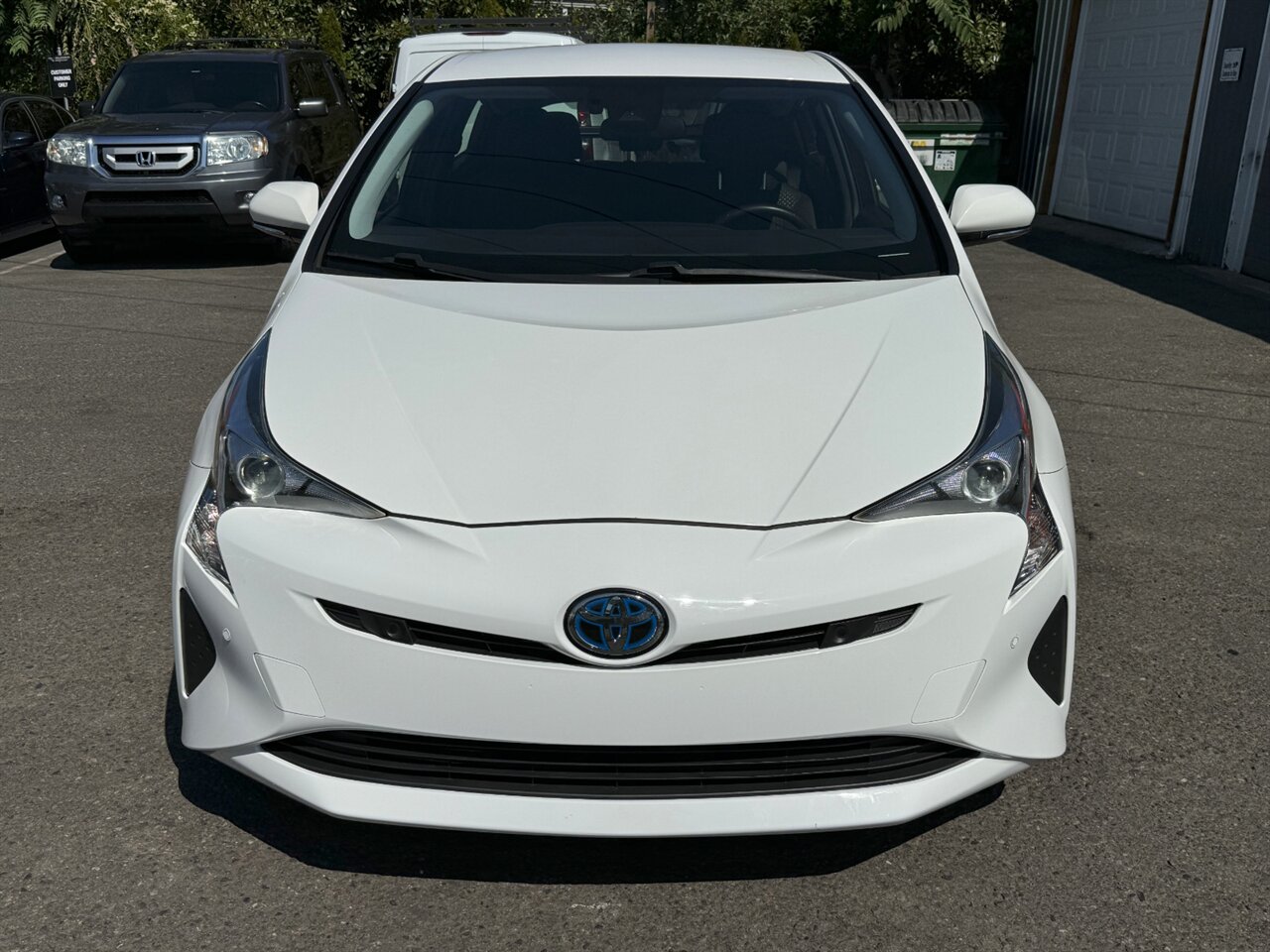 2018 Toyota Prius Three 50MPG ADAPTIVE CRUISE CONTROL BLIS   - Photo 4 - Portland, OR 97211