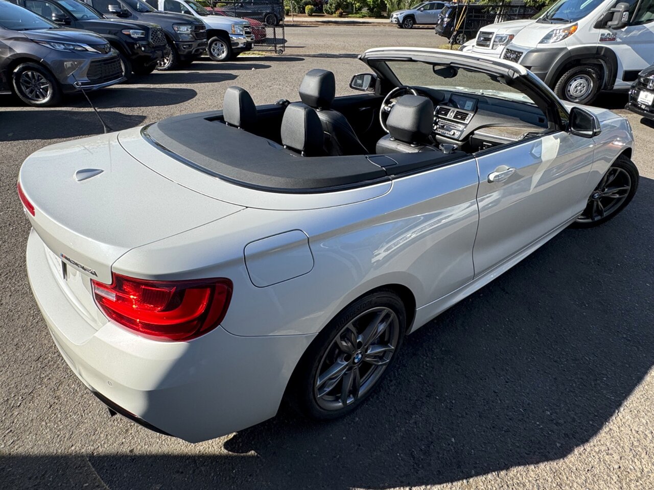 2015 BMW M235i CONVERTIBLE ONLY 41K MILES - Photo 34 - Portland, OR 97211