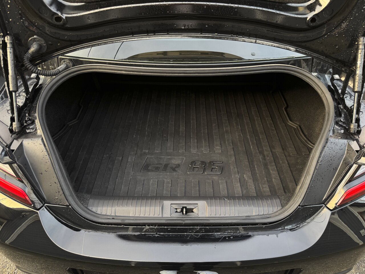 2024 Toyota GR86 Premium - Photo 15 - Portland, OR 97211