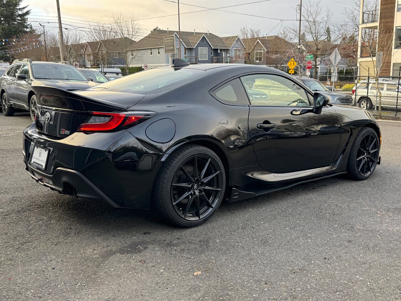 2024 Toyota GR86 Premium - Photo 8 - Portland, OR 97211