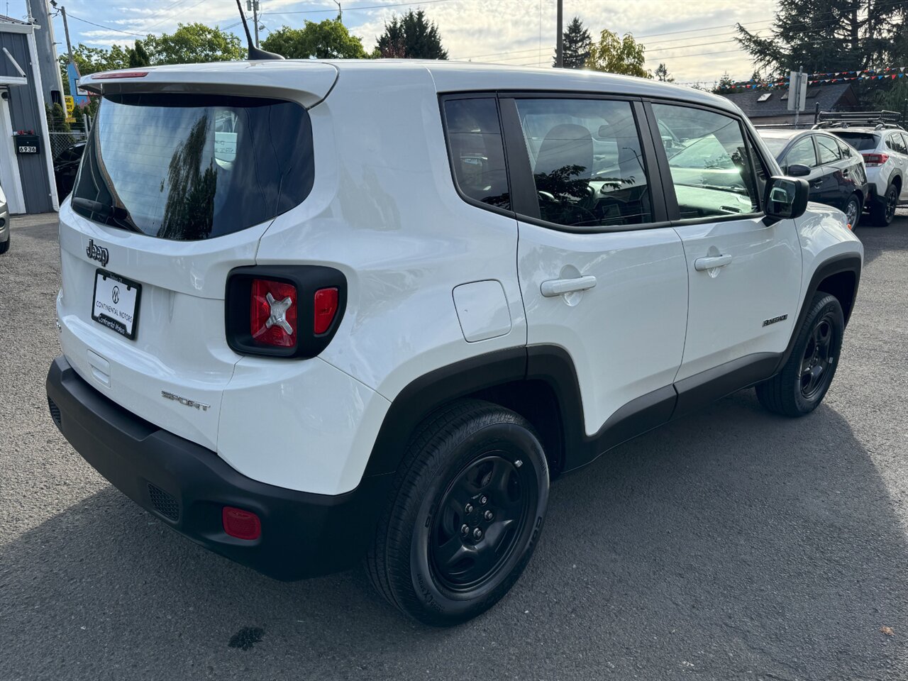 2022 Jeep Renegade Sport 4X4 BACKUP CAMERA ONLY 6K MILES   - Photo 7 - Portland, OR 97211