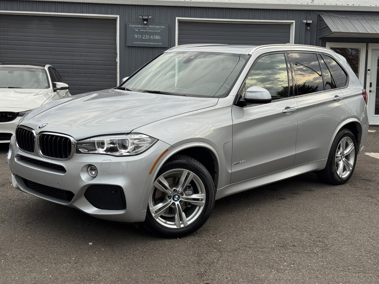2017 BMW X5 xDrive35d M-SPORT DIESEL LOADED 3RD ROW SEAT - Photo 1 - Portland, OR 97211