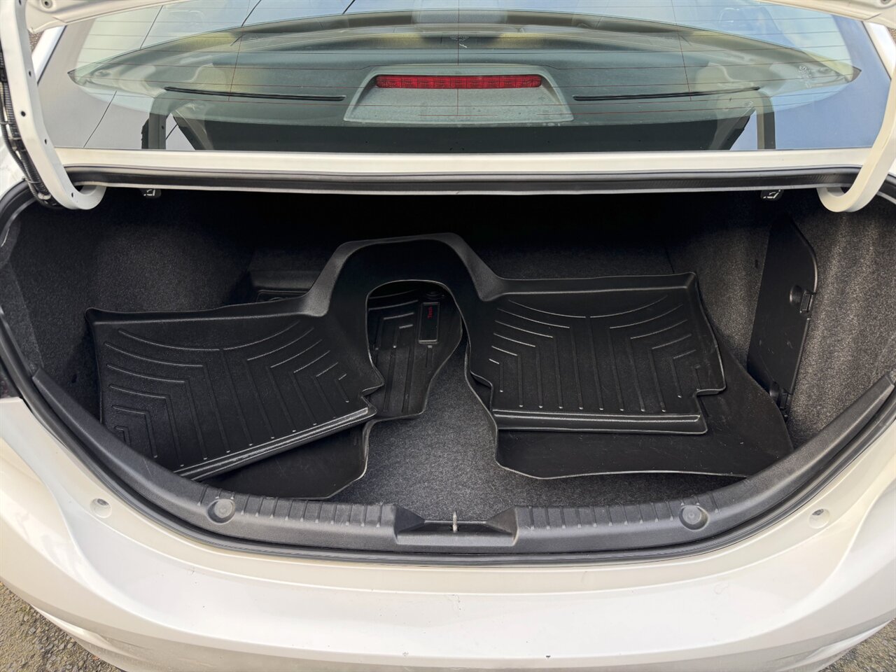 2014 Mazda Mazda3 i Sport MANUAL TRANSMISSION   - Photo 14 - Portland, OR 97211