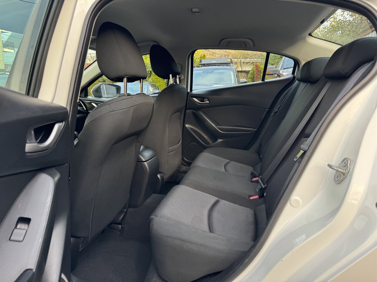 2014 Mazda Mazda3 i Sport MANUAL TRANSMISSION   - Photo 12 - Portland, OR 97211