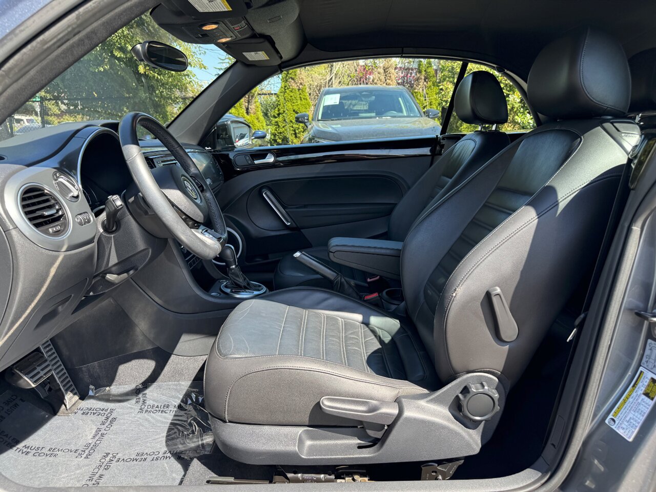 2015 Volkswagen Beetle Convertible R-Line PZEV   - Photo 10 - Portland, OR 97211