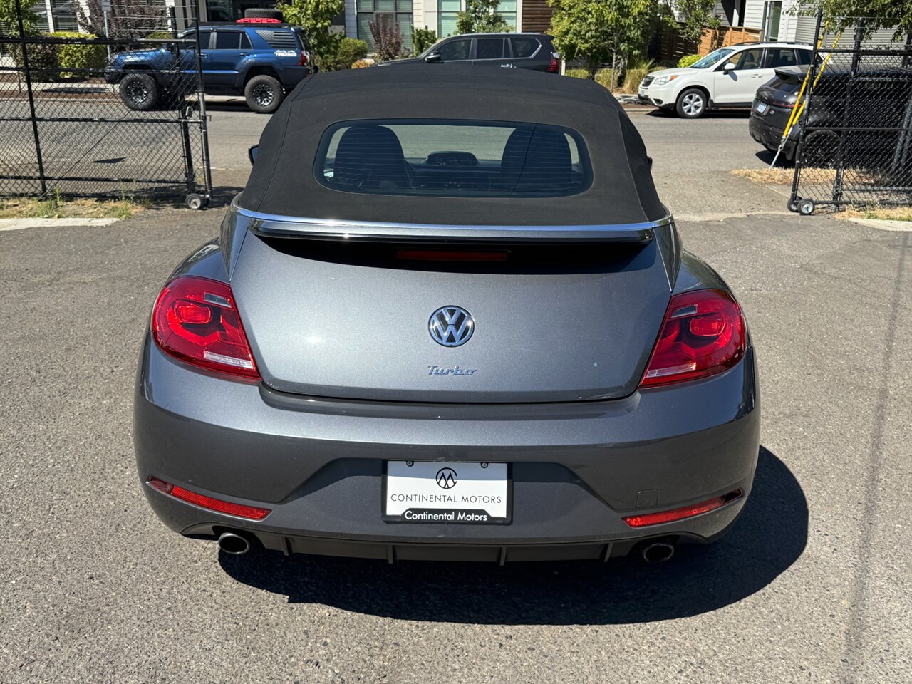 2015 Volkswagen Beetle Convertible R-Line PZEV   - Photo 9 - Portland, OR 97211