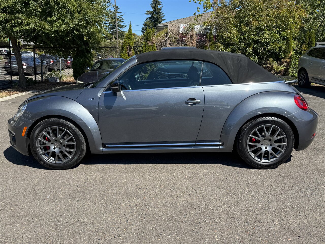 2015 Volkswagen Beetle Convertible R-Line PZEV   - Photo 4 - Portland, OR 97211