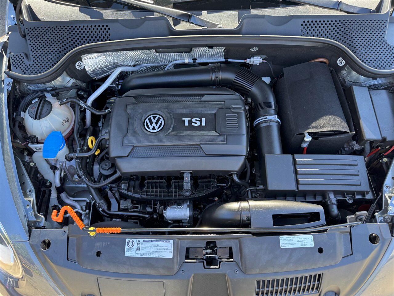 2015 Volkswagen Beetle Convertible R-Line PZEV   - Photo 27 - Portland, OR 97211