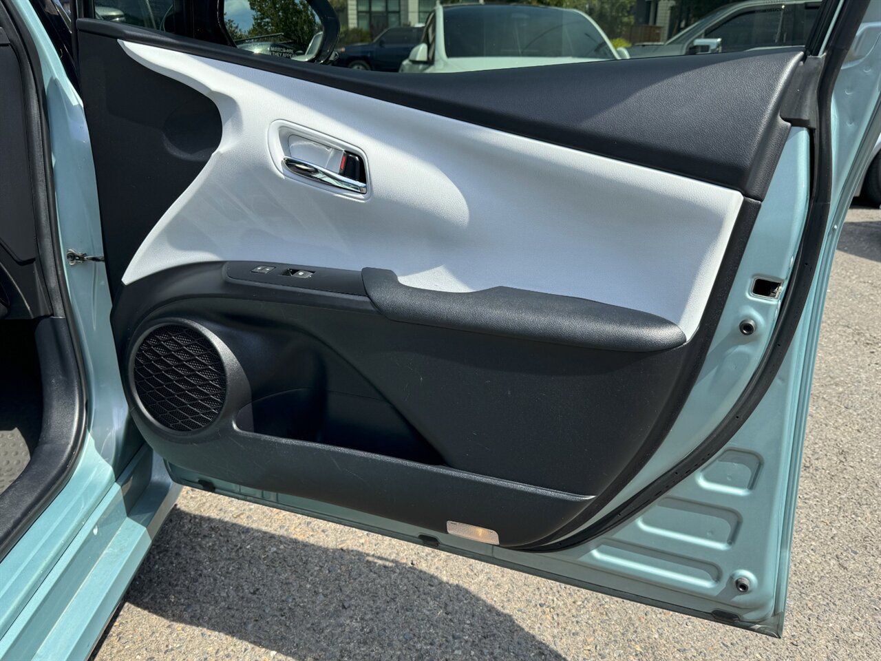 2016 Toyota Prius Three Touring ADAPTIVE CRUISE LEATHER - Photo 17 - Portland, OR 97211