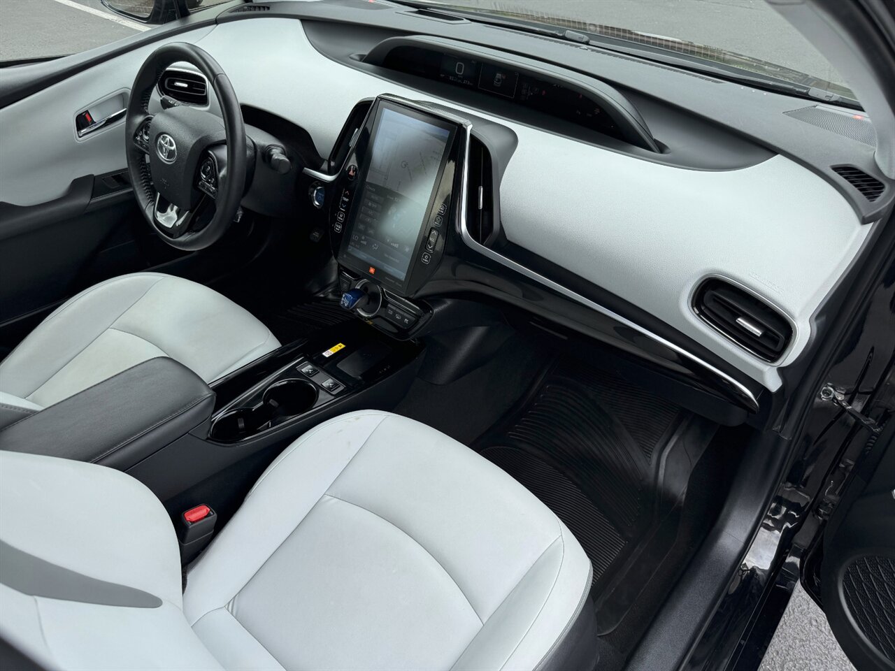 2021 Toyota Prius Prime Limited - Photo 17 - Portland, OR 97211