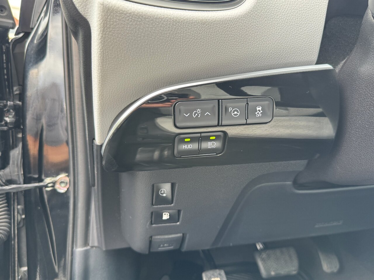 2021 Toyota Prius Prime Limited - Photo 21 - Portland, OR 97211