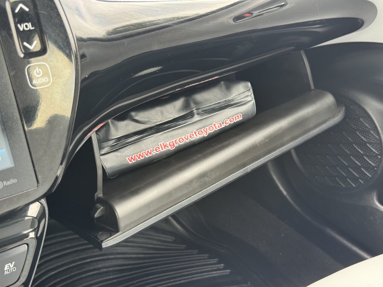 2021 Toyota Prius Prime Limited - Photo 30 - Portland, OR 97211