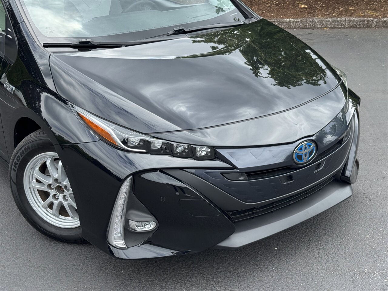 2021 Toyota Prius Prime Limited - Photo 37 - Portland, OR 97211