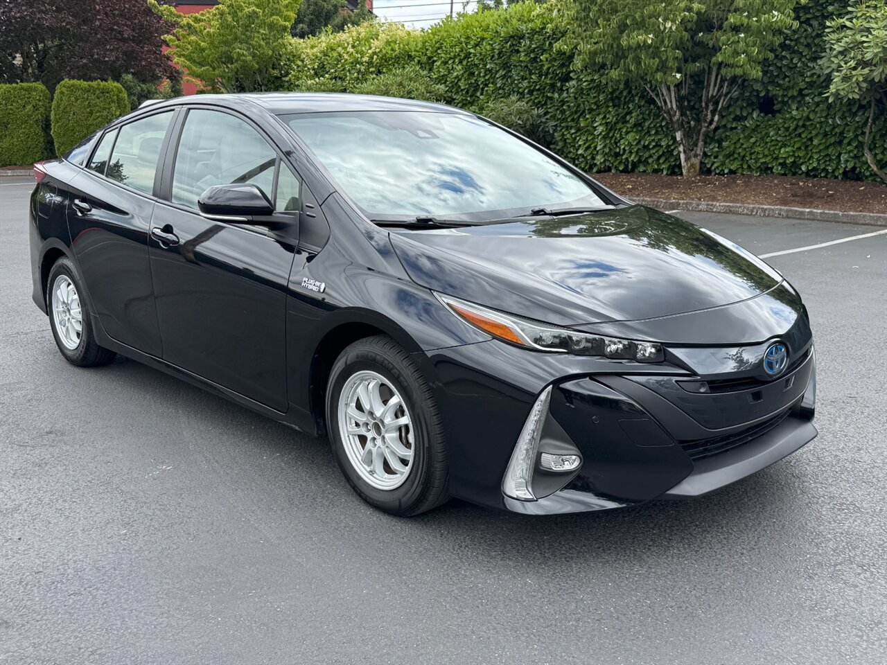 2021 Toyota Prius Prime Limited - Photo 6 - Portland, OR 97211