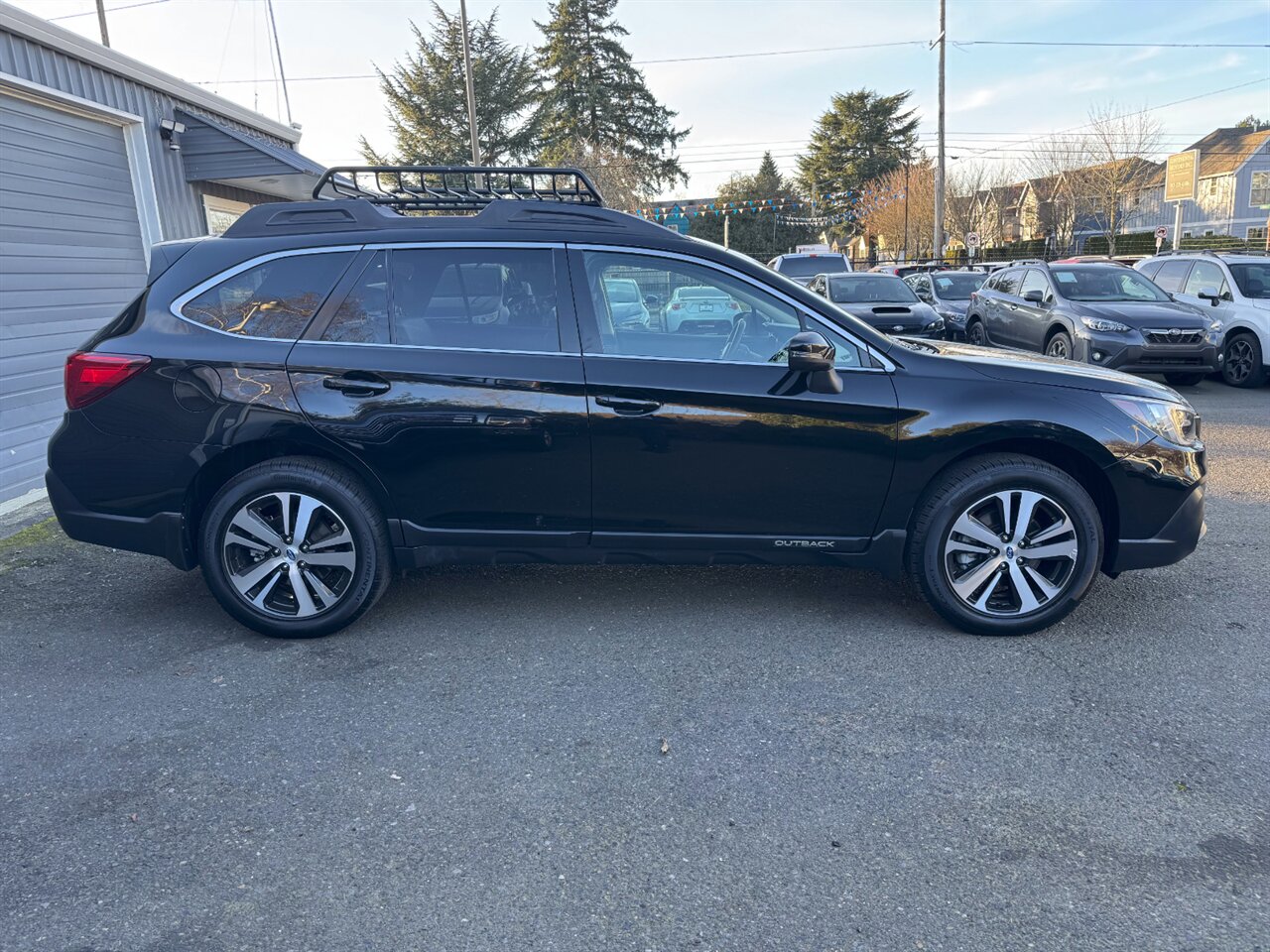2018 Subaru Outback 2.5i Limited EYESIGHT BLIS LEATHER   - Photo 7 - Portland, OR 97211