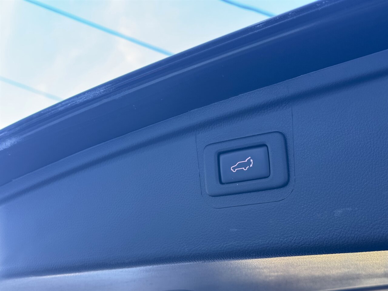 2018 Subaru Outback 2.5i Limited EYESIGHT BLIS LEATHER   - Photo 17 - Portland, OR 97211