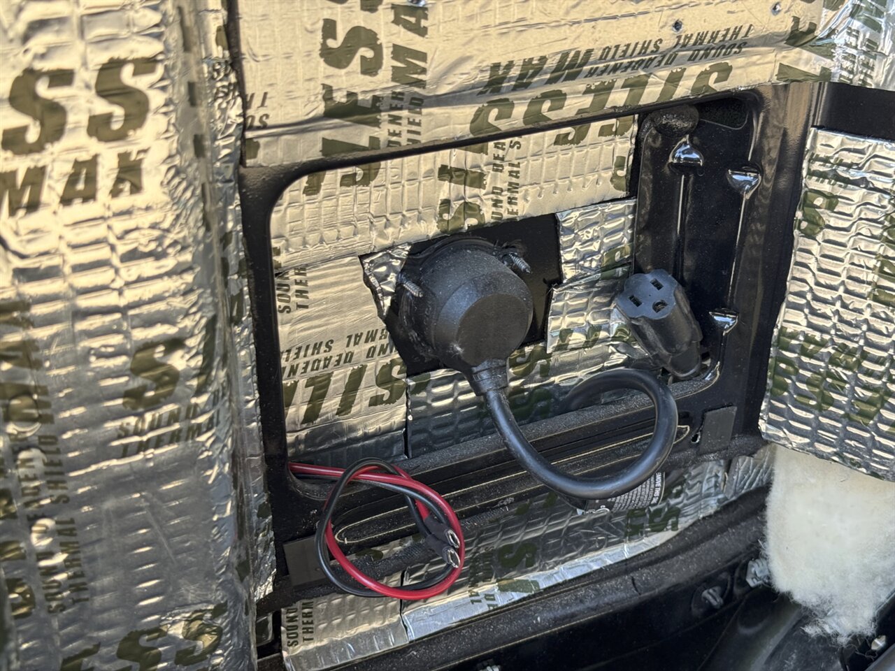 2022 Ford Transit 250 AWD SOLAR ROOF - BUILD YOUR DREAM CAMPER   - Photo 16 - Portland, OR 97211