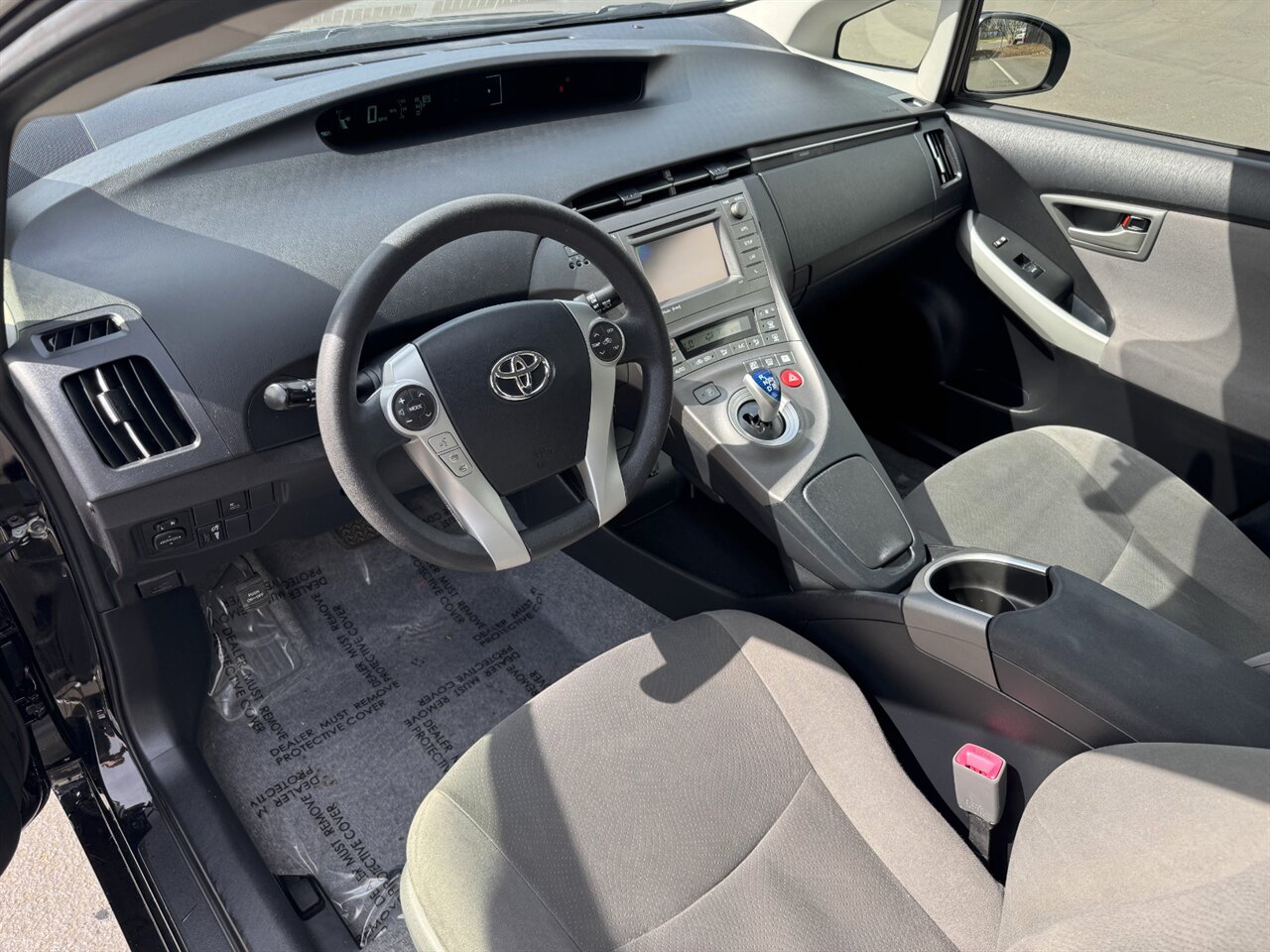 2012 Toyota Prius Three SUNROOF BACKUP CAMERA   - Photo 2 - Portland, OR 97211