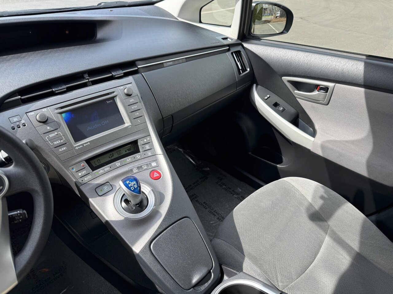 2012 Toyota Prius Three SUNROOF BACKUP CAMERA   - Photo 24 - Portland, OR 97211