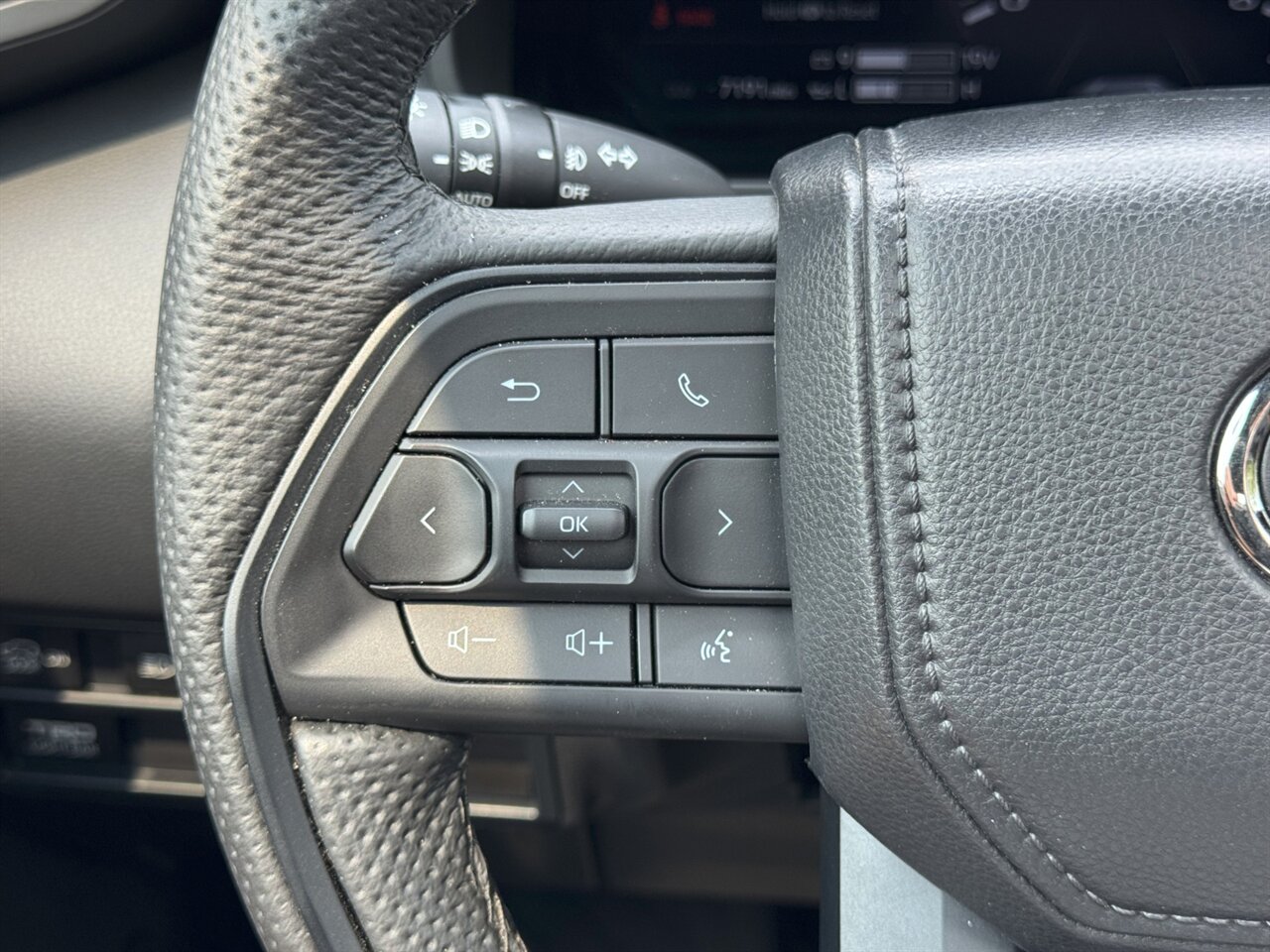 2025 Toyota Sequoia TRD Pro   - Photo 29 - Portland, OR 97211
