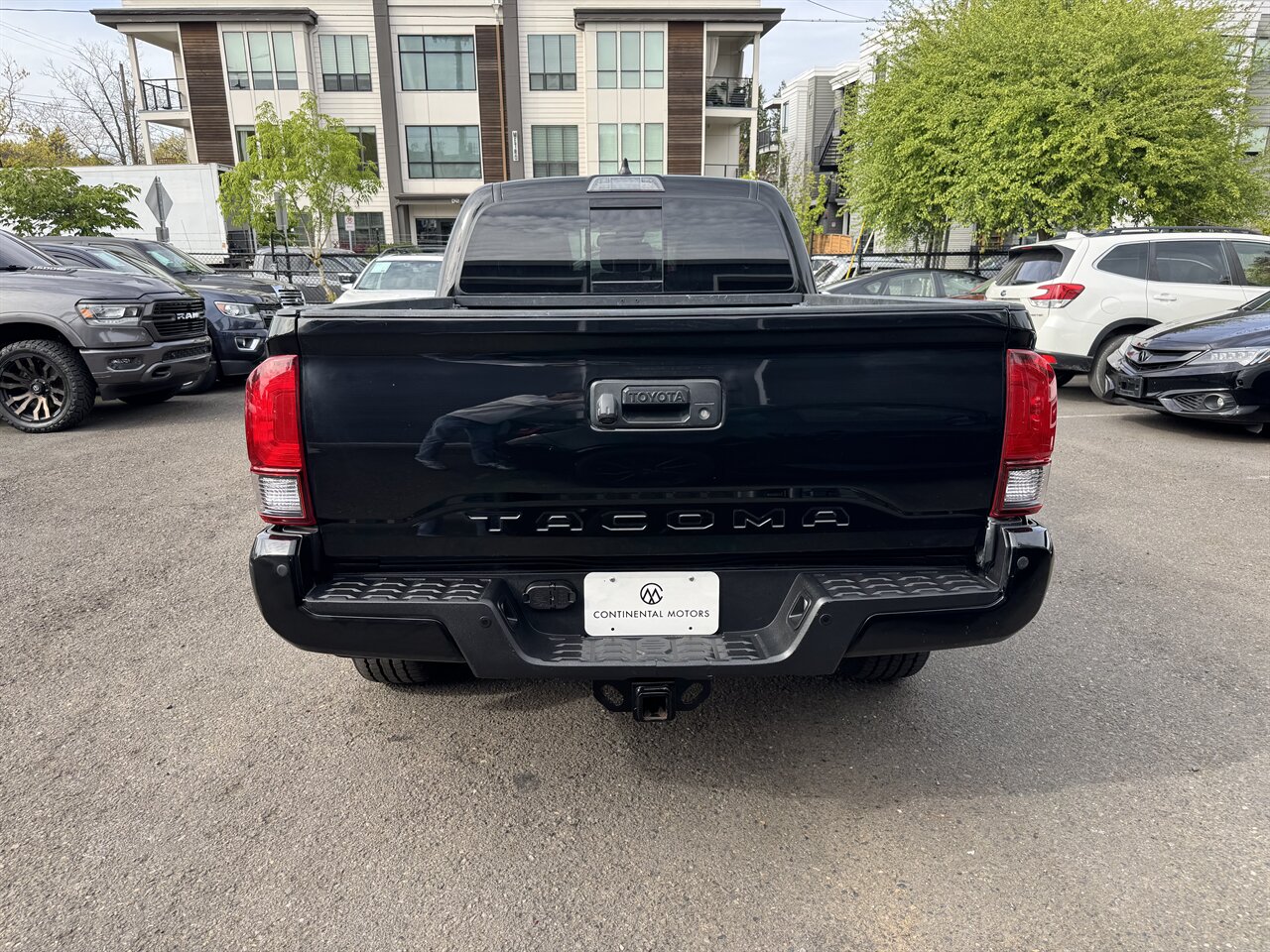 2023 Toyota Tacoma TRD Off-Road   - Photo 8 - Portland, OR 97211