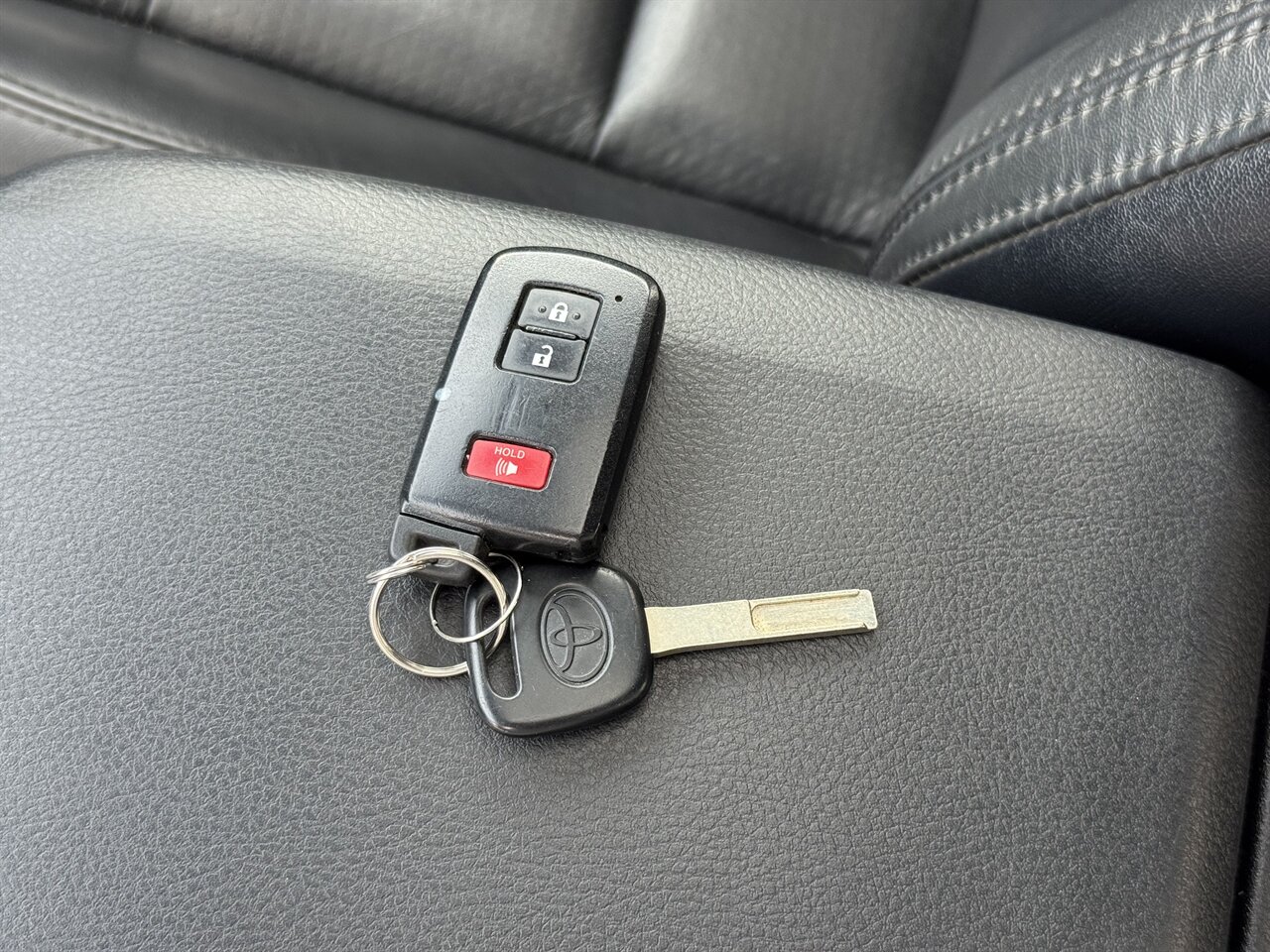 2023 Toyota Tacoma TRD Off-Road   - Photo 34 - Portland, OR 97211