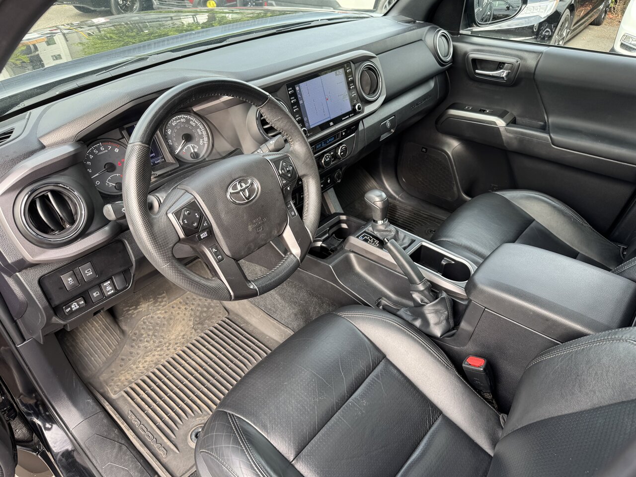2023 Toyota Tacoma TRD Off-Road   - Photo 2 - Portland, OR 97211