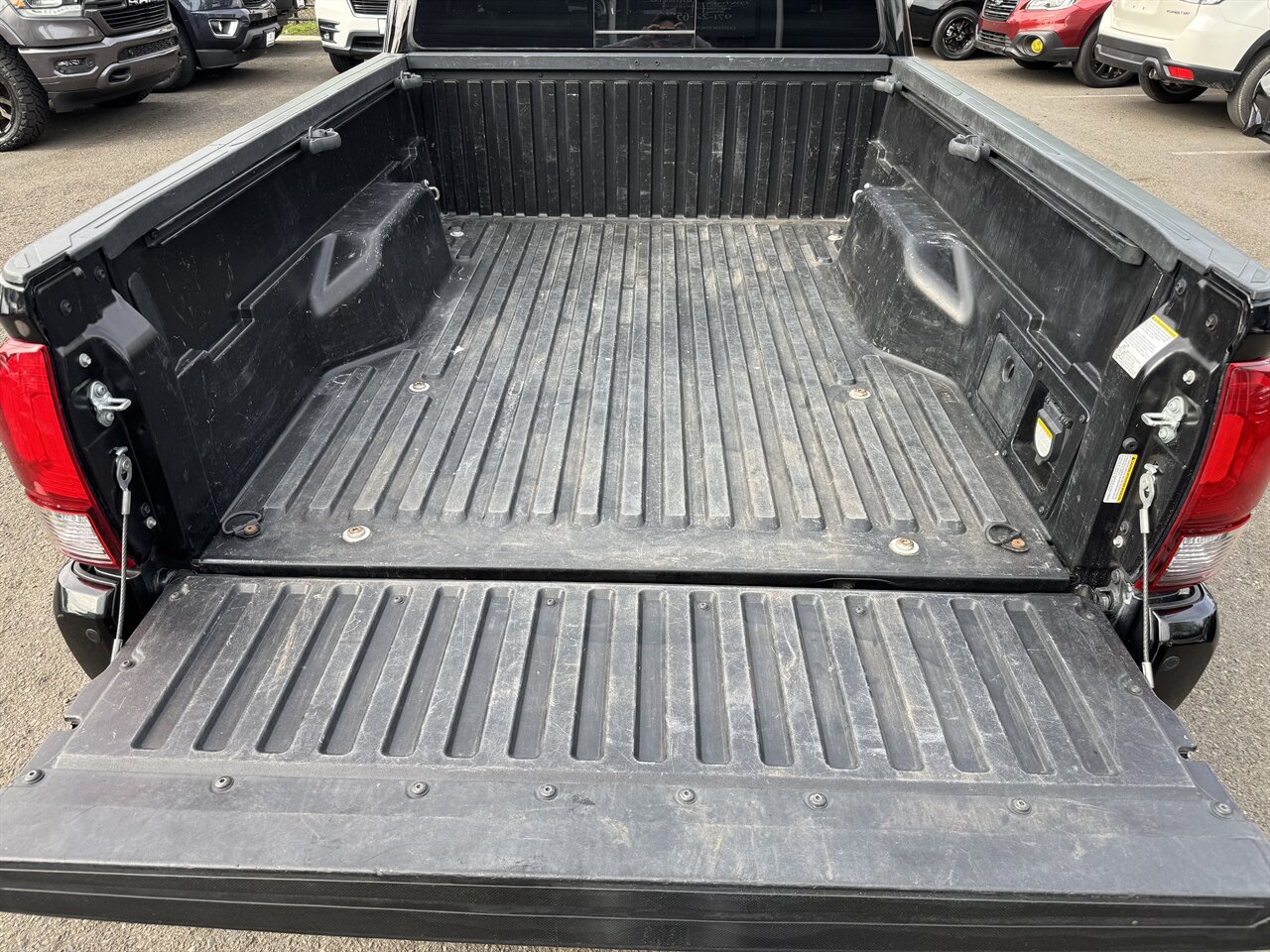 2023 Toyota Tacoma TRD Off-Road   - Photo 14 - Portland, OR 97211