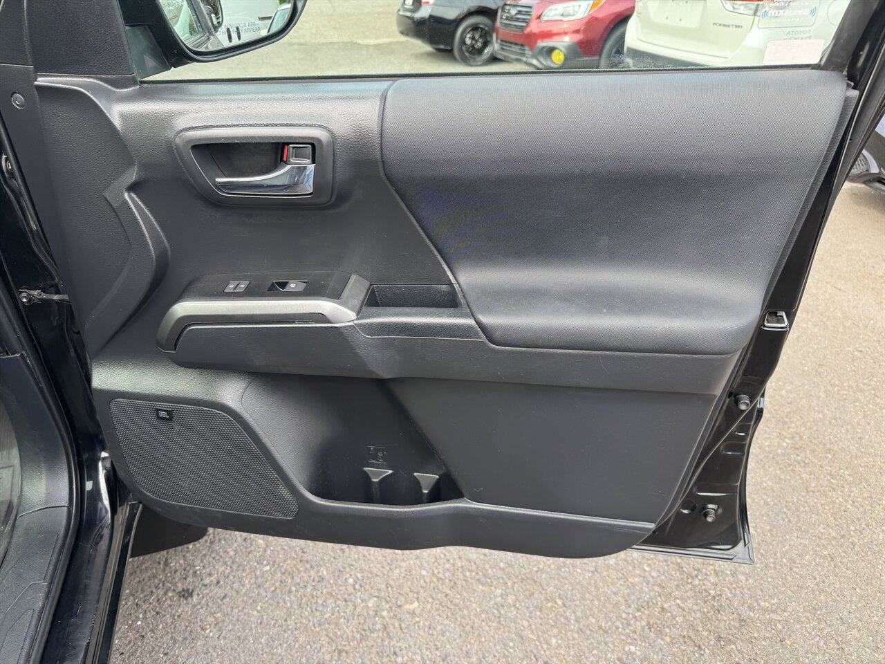 2023 Toyota Tacoma TRD Off-Road   - Photo 18 - Portland, OR 97211