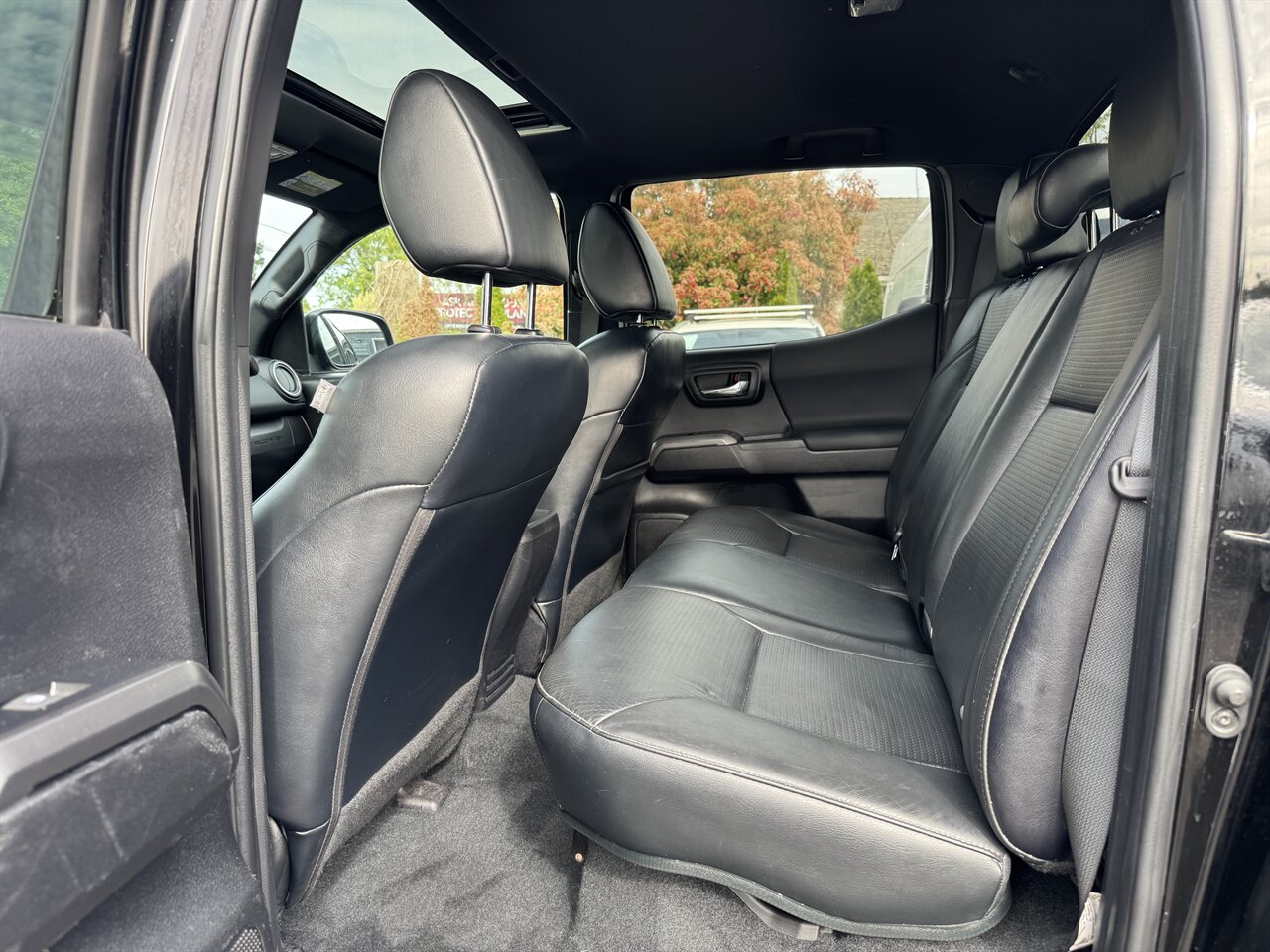 2023 Toyota Tacoma TRD Off-Road   - Photo 12 - Portland, OR 97211