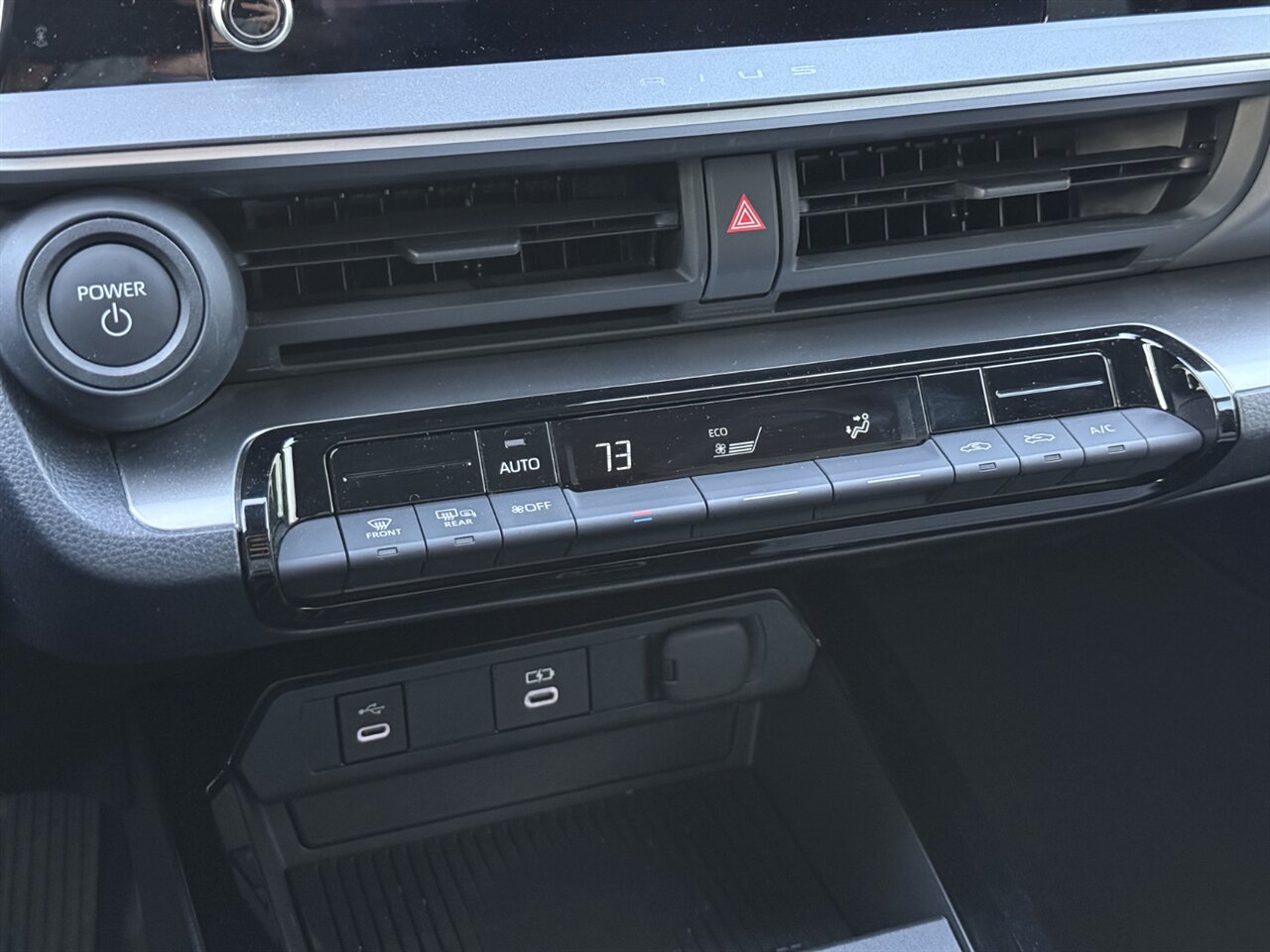 2025 Toyota Prius LX ADAPTIVE CRUISE BLIND SPOT   - Photo 26 - Portland, OR 97211