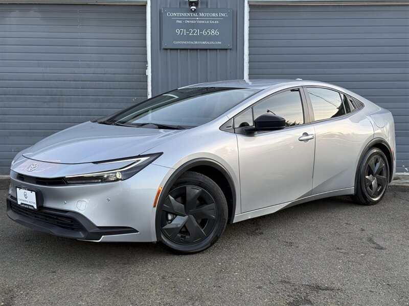 2025 Toyota Prius LX ADAPTIVE CRUISE BLIND SPOT  