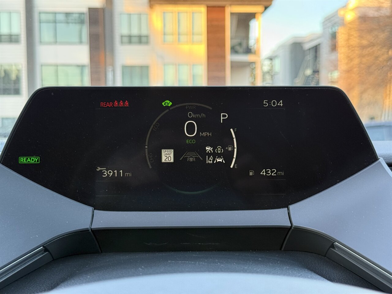 2025 Toyota Prius LX ADAPTIVE CRUISE BLIND SPOT   - Photo 21 - Portland, OR 97211