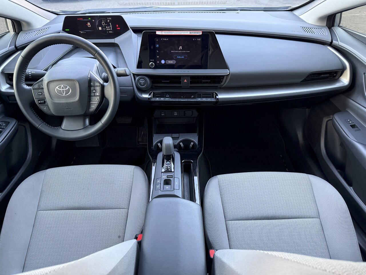 2025 Toyota Prius LX ADAPTIVE CRUISE BLIND SPOT   - Photo 13 - Portland, OR 97211