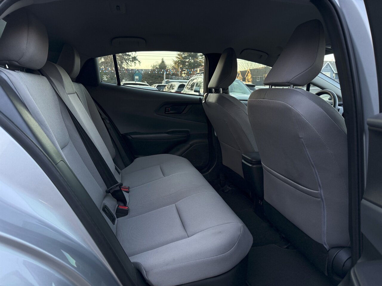 2025 Toyota Prius LX ADAPTIVE CRUISE BLIND SPOT   - Photo 15 - Portland, OR 97211