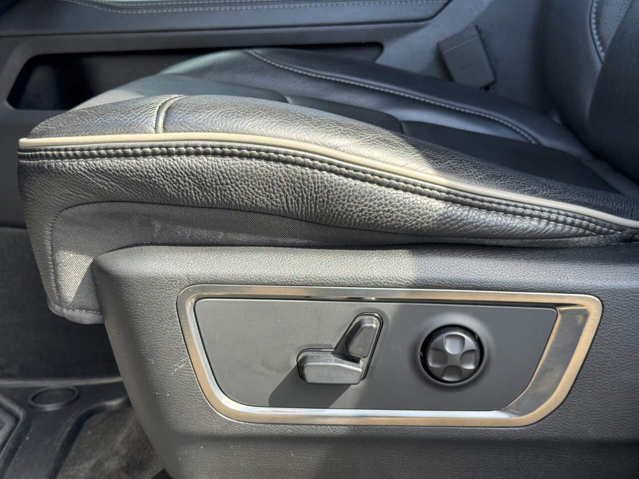 2020 RAM 1500 Limited 4X4 LOADED   - Photo 23 - Portland, OR 97211