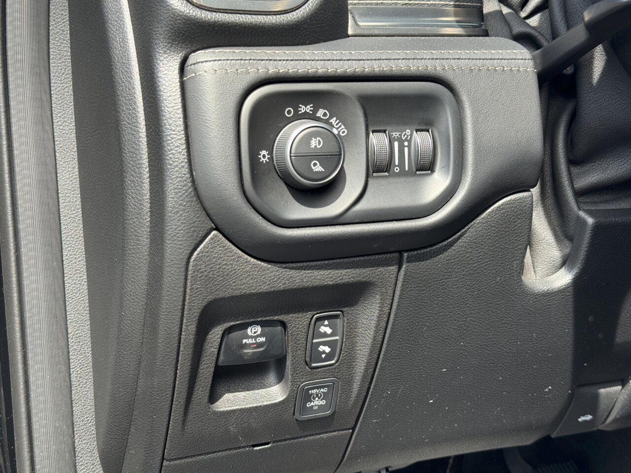 2020 RAM 1500 Limited 4X4 LOADED   - Photo 24 - Portland, OR 97211