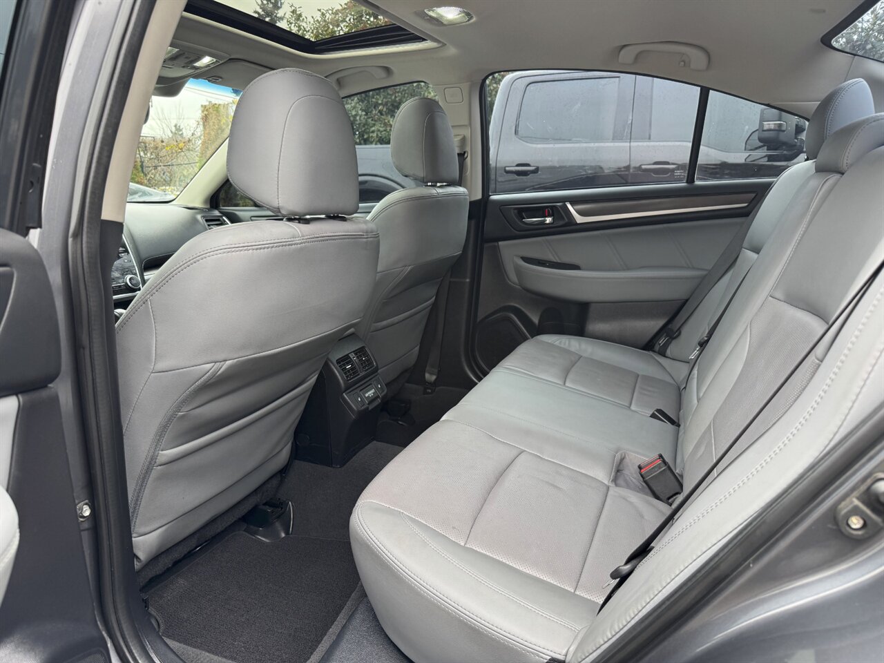 2018 Subaru Legacy 3.6R Limited   - Photo 13 - Portland, OR 97211