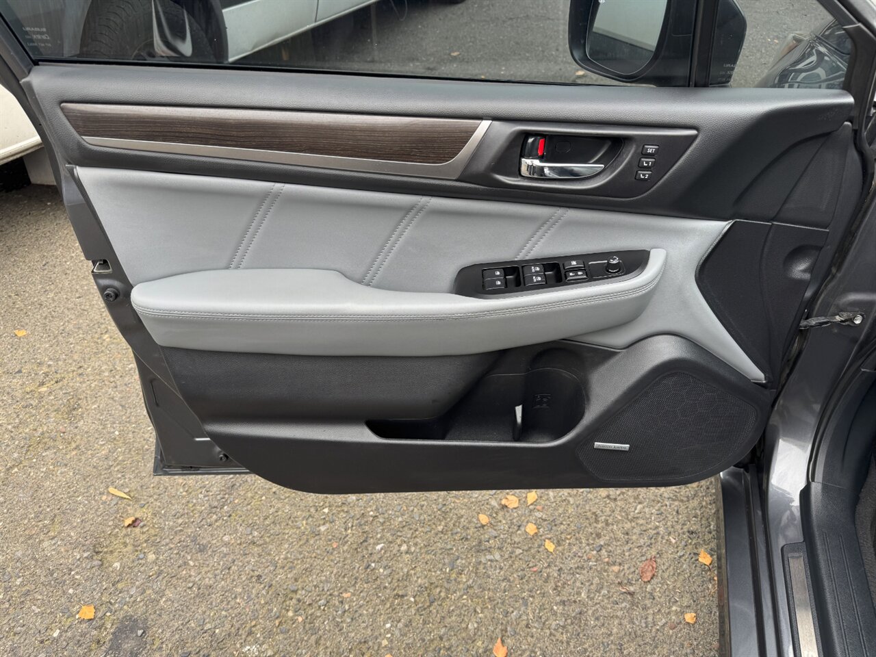 2018 Subaru Legacy 3.6R Limited   - Photo 12 - Portland, OR 97211